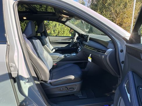 New 2026 INFINITI QX60 Sport w/ Dark Cargo Package image 9