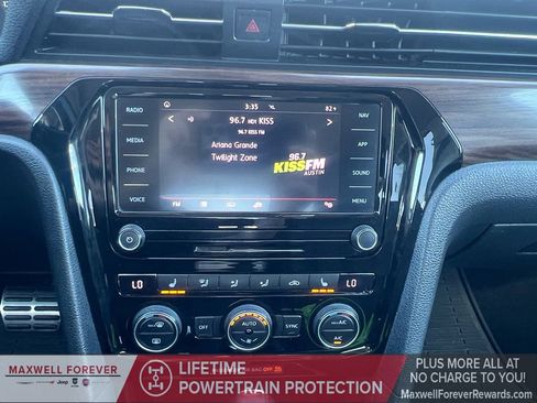 Used 2020 Volkswagen Passat 2.0T SEL image 8