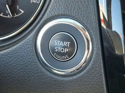 Used 2022 Nissan Rogue Sport SV w/ Technology Package image 26