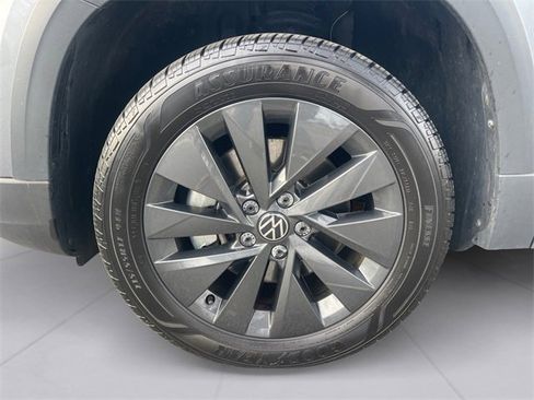 Used 2022 Volkswagen Taos S image 9