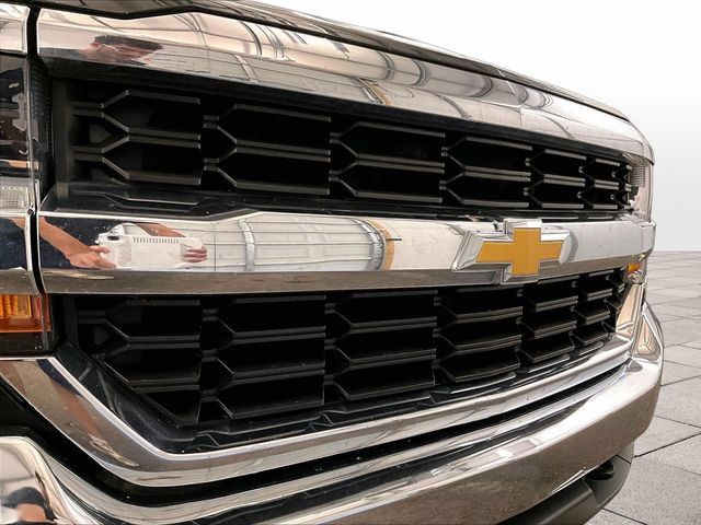 Used 2018 Chevrolet Silverado 1500 LT AWD/4WD image 30
