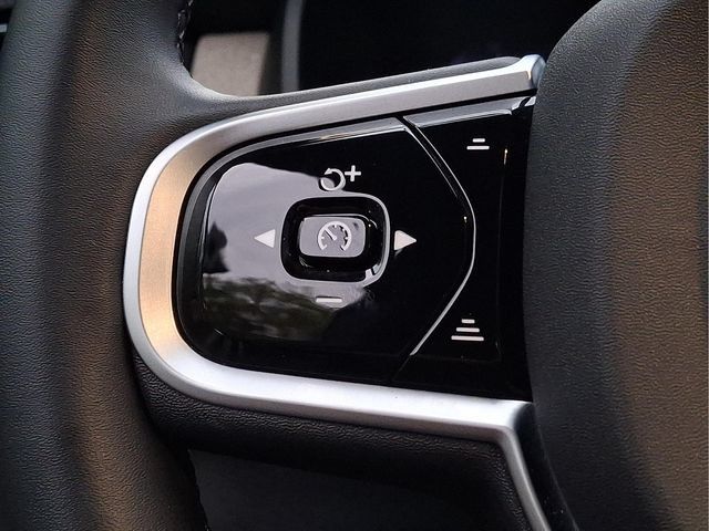 Certified 2026 Volvo XC90 B6 Plus AWD/4WD image 18