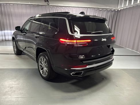 Used 2024 Jeep Grand Cherokee L Summit w/ Advanced Protech Group IV AWD/4WD image 5