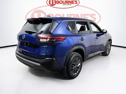 Used 2023 Nissan Rogue S AWD/4WD image 9