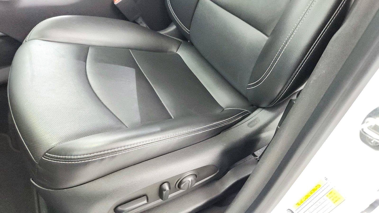 Used 2022 GMC Terrain SLT AWD/4WD image 17