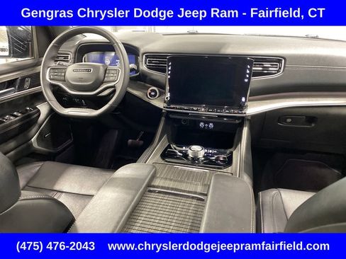 Certified 2024 Jeep Wagoneer Series III AWD/4WD image 42