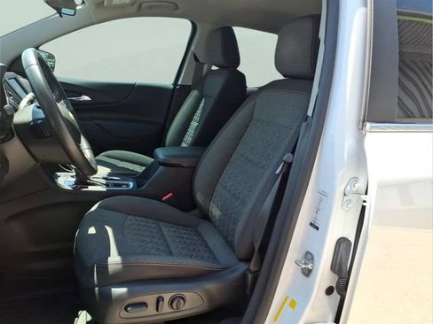 Used 2022 Chevrolet Equinox LT w/ Driver Convenience Package AWD/4WD image 12