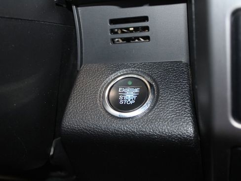 Used 2018 Ford F150 Platinum w/ Equipment Group 701A Luxury image 32