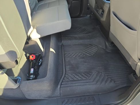 Used 2021 Chevrolet Silverado 1500 LT Trail Boss w/ Convenience Package II image 32