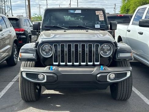 Used 2023 Jeep Wrangler Unlimited Sahara image 2