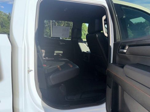 Used 2024 GMC Sierra 1500 AT4 w/ AT4 Premium Package AWD/4WD image 42