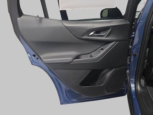 New 2026 Chevrolet Equinox LT w/ Convenience Package II image 17