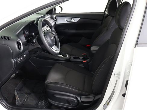 Used 2024 Kia Forte LXS w/ LXS Technology Package FWD image 27