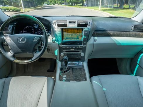 Used 2012 Lexus LS 460 AWD w/ Luxury Value Edition image 16