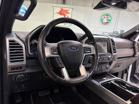 Used 2017 Ford F250 Platinum w/ Platinum Ultimate Package AWD/4WD image 28