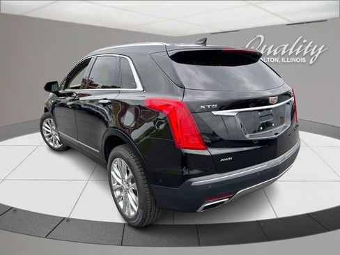 Used 2018 Cadillac XT5 Platinum w/ Driver Assist Package AWD/4WD image 5