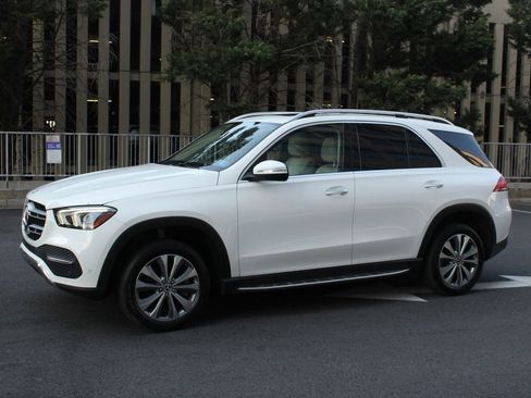 Used 2020 Mercedes-Benz GLE 350 4MATIC w/ Premium Package image 13