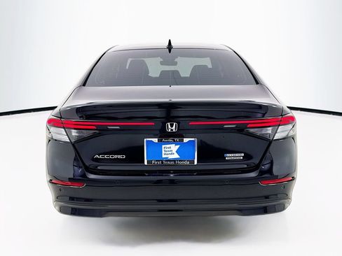 Used 2025 Honda Accord Touring image 6