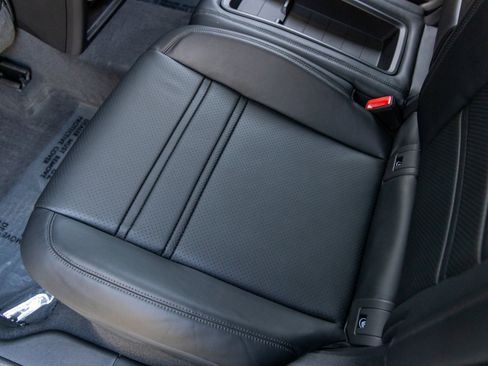 New 2025 Porsche Cayenne Turbo image 42