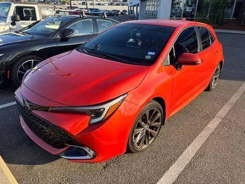 Used 2024 Toyota Corolla XSE FWD image 3