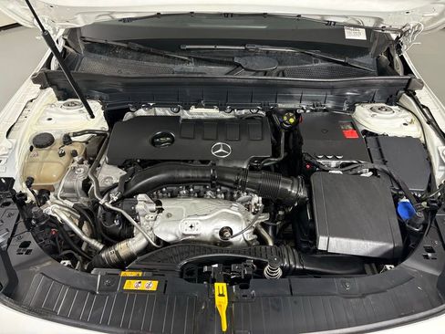 Used 2021 Mercedes-Benz GLB 250 w/ Premium Package image 44