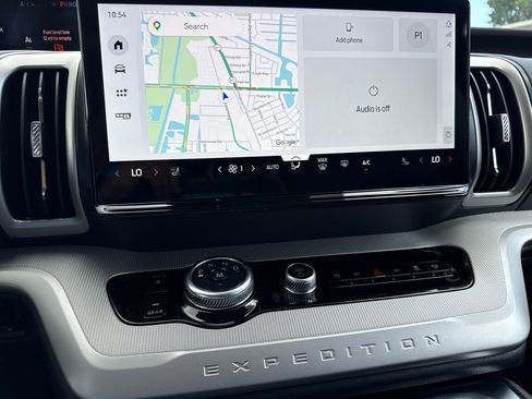 New 2026 Ford Expedition Max Active RWD image 10
