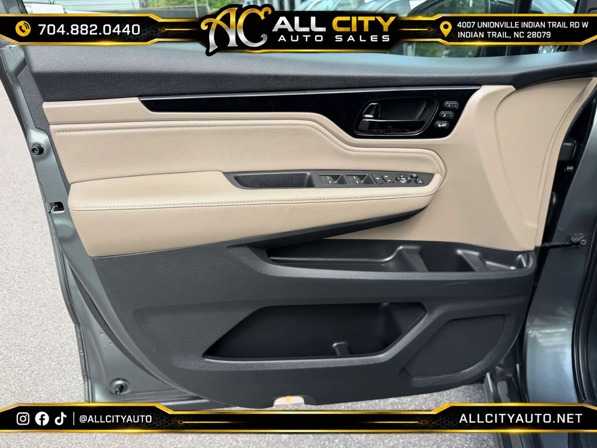 Used 2018 Honda Odyssey Elite image 12
