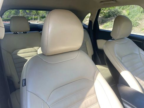 Used 2018 Ford Edge SEL w/ Equipment Group 201A image 22