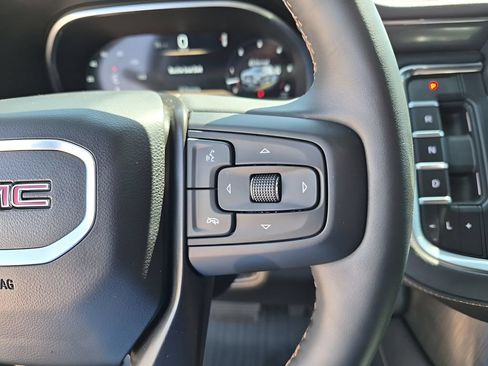 Used 2024 GMC Yukon AT4 w/ Technology Package AWD/4WD image 41