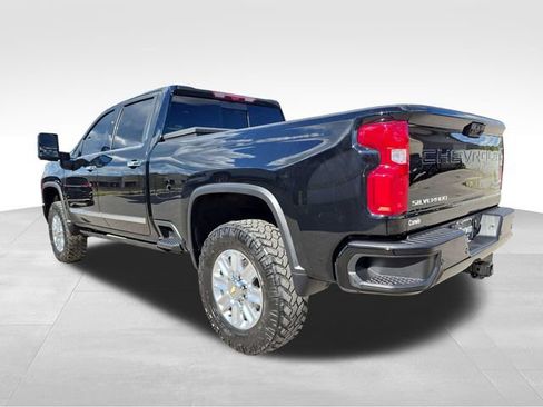 Used 2024 Chevrolet Silverado 2500 High Country w/ Technology Package AWD/4WD image 10