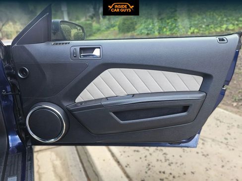 Used 2012 Ford Mustang Premium image 19