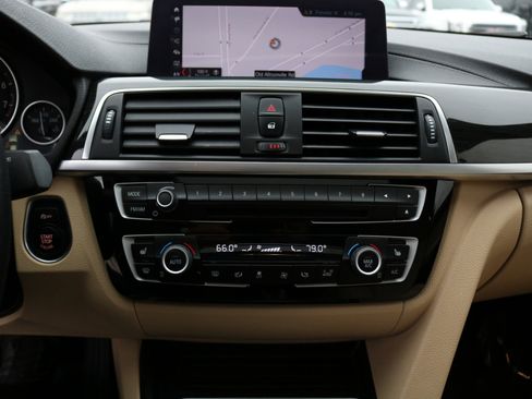 Used 2018 BMW 330i xDrive 330xi Sedan w/ Premium Package image 30