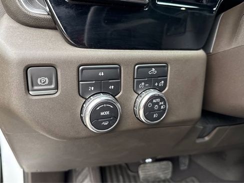 Used 2024 GMC Sierra 2500 SLE w/ SLE Convenience Package image 15