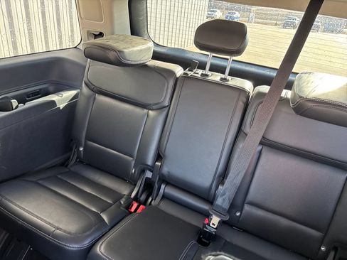 Used 2025 Ford Expedition Platinum AWD/4WD image 18
