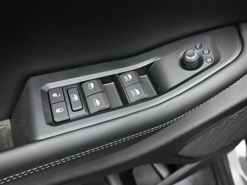 New 2025 Jeep Grand Cherokee L Altitude RWD image 13