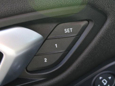 Used 2021 BMW 330i Sedan w/ Premium Package image 22