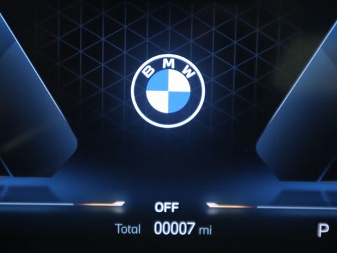 Certified 2025 BMW 530i xDrive w/ Premium Package image 33