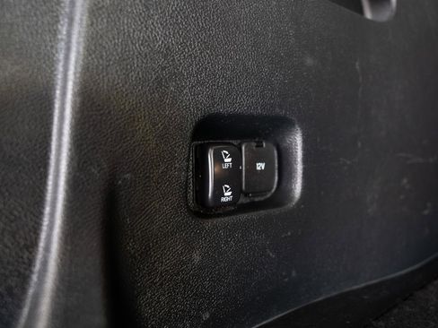 Used 2018 Ford Edge Titanium image 12