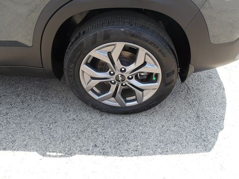 Used 2024 Kia Seltos S AWD/4WD image 21