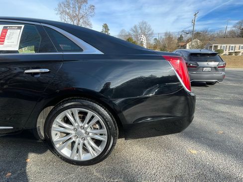 Used 2018 Cadillac XTS Luxury image 5