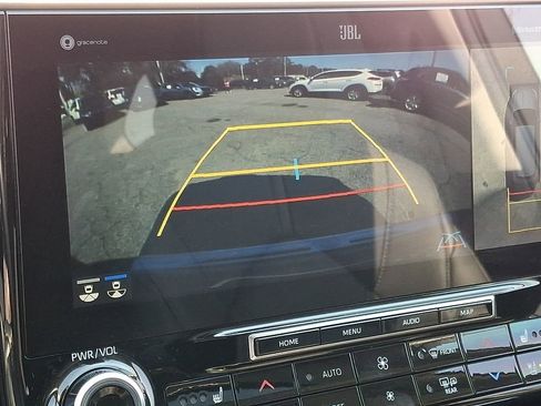 Used 2021 Toyota Highlander Limited image 19