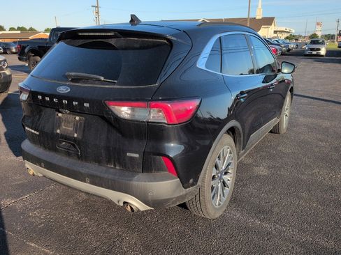Used 2020 Ford Escape Titanium w/ Titanium Premium Package 2.0 FWD image 3