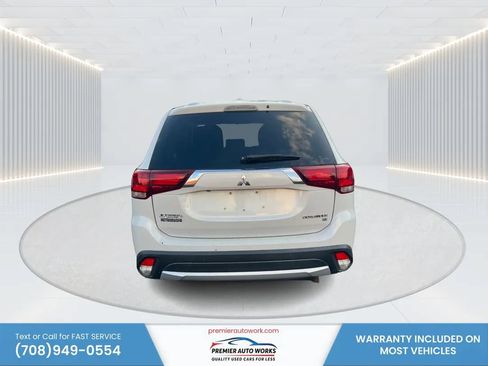 Used 2016 Mitsubishi Outlander SE AWD/4WD image 5