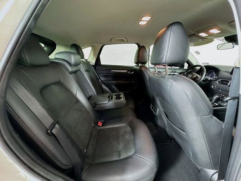 Used 2019 MAZDA CX-5 Touring image 32