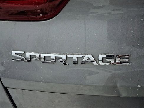 Certified 2020 Kia Sportage EX image 30