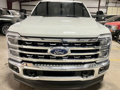 Used 2024 Ford F250 Lariat image 7