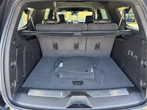 Used 2024 Chevrolet Suburban RST w/ Luxury Package RWD image 39
