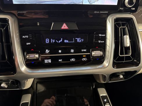 Certified 2023 Kia Sorento SX Prestige image 19