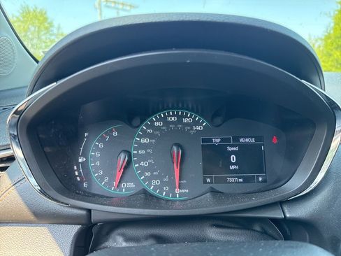 Used 2020 Chevrolet Trax LT w/ LT Convenience Package AWD/4WD image 10