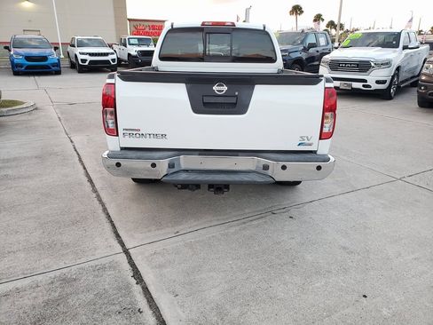 Used 2019 Nissan Frontier SV w/ Value Truck Package image 4